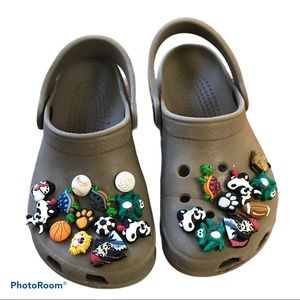 Crocs Kids Clogs With 22 Jibbitz Charms